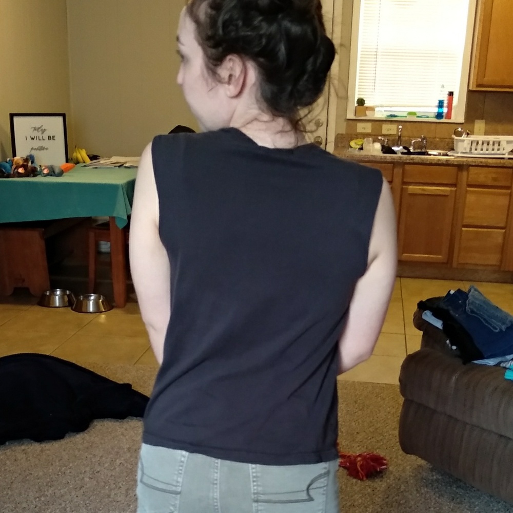 Muscle tee